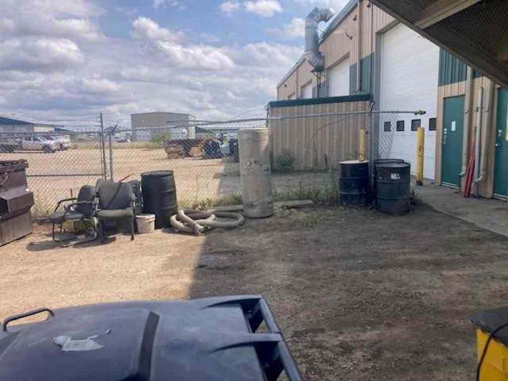 MLS® A2220651 - Unit #Bay 4 10602 79 Avenue  in N/A Clairmont, Commercial