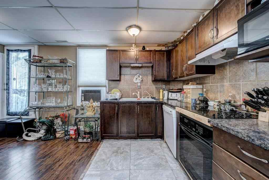 MLS® A2220666 - 718 Broadway Street  in NONE Standard, Commercial