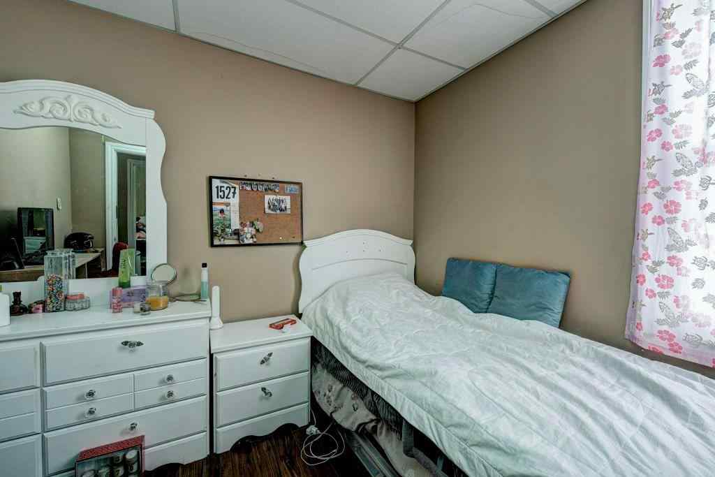 MLS® A2220666 - 718 Broadway Street  in NONE Standard, Commercial