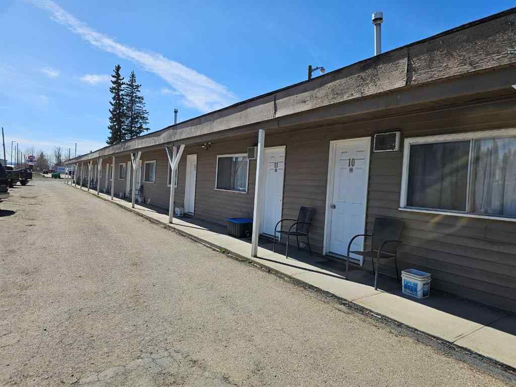 MLS® A2220858 - 506 Main Avenue W in NONE Sundre, Commercial