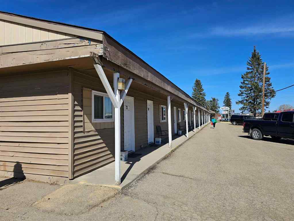 MLS® A2220858 - 506 Main Avenue W in NONE Sundre, Commercial