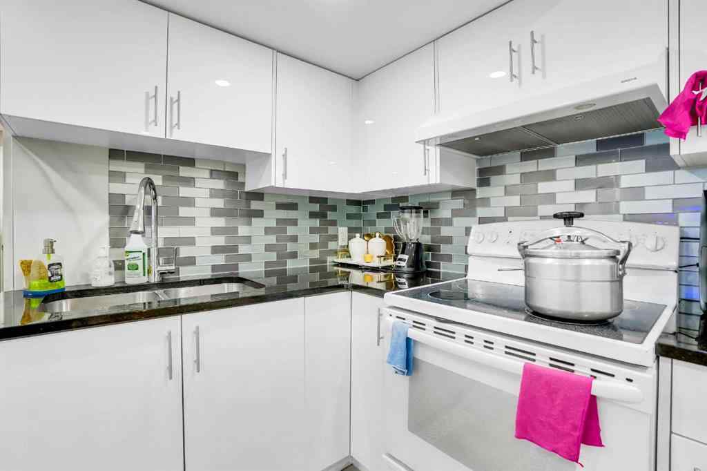 MLS® A2220978 - 94 Taralake Way NE in Taradale Calgary, Residential