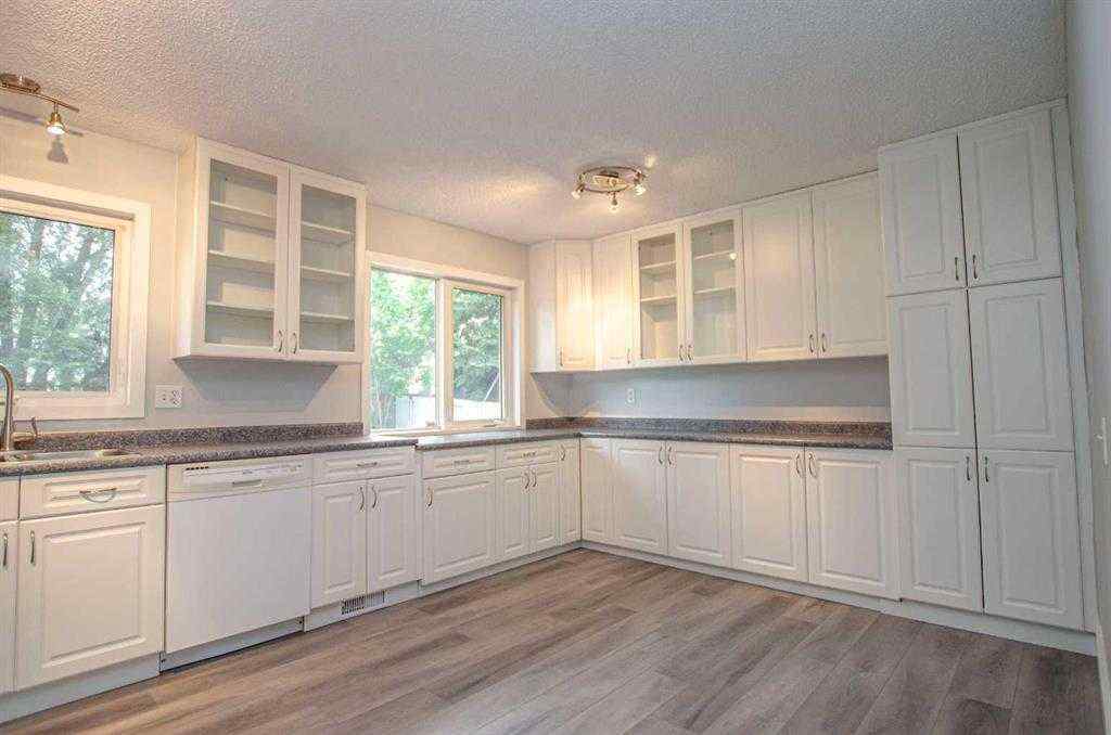 MLS® A2220985 - 150 Leigh Crescent  in Dickinsfield Fort McMurray, Residential