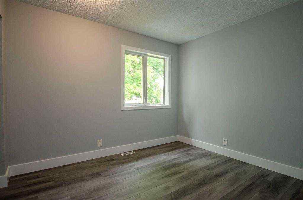 MLS® A2220985 - 150 Leigh Crescent  in Dickinsfield Fort McMurray, Residential