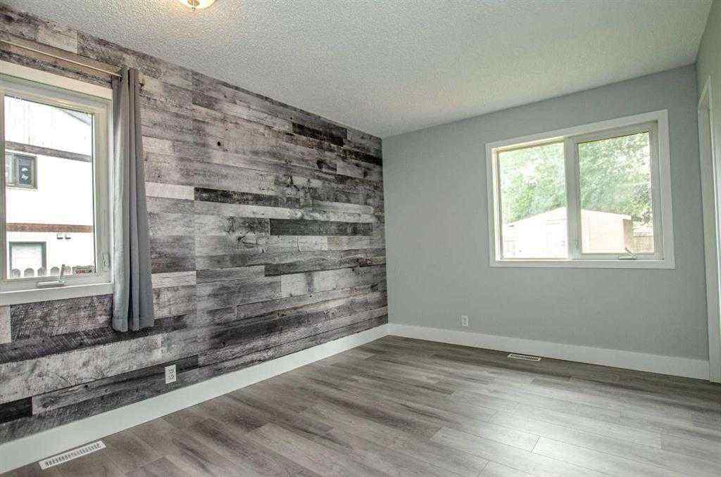 MLS® A2220985 - 150 Leigh Crescent  in Dickinsfield Fort McMurray, Residential