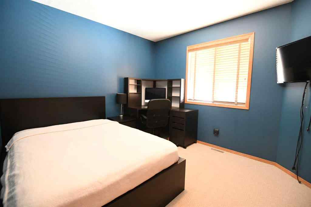 MLS® A2221036 - 2825 Coopers Manor SW in Coopers Crossing Airdrie, Residential