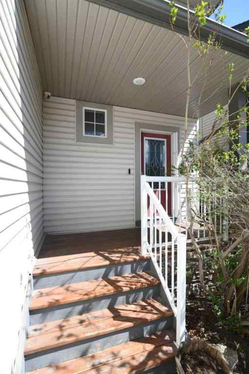 MLS® A2221036 - 2825 Coopers Manor SW in Coopers Crossing Airdrie, Residential