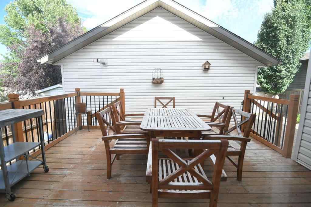 MLS® A2221036 - 2825 Coopers Manor SW in Coopers Crossing Airdrie, Residential