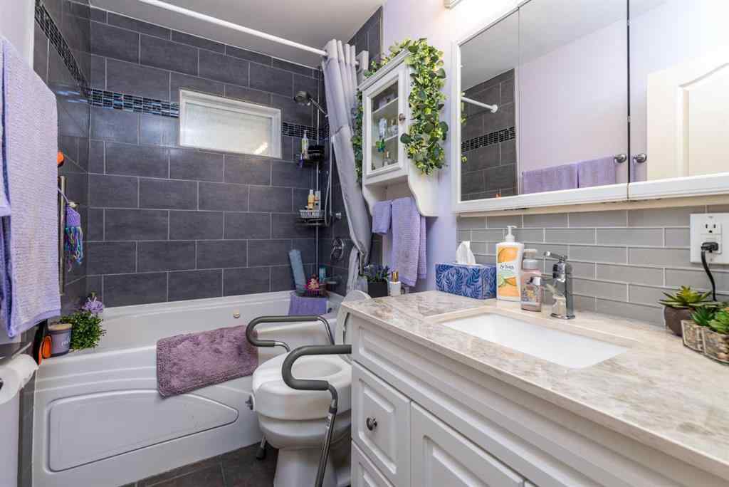 MLS® A2221103 - 5032 51 Street  in NONE Mannville, Residential