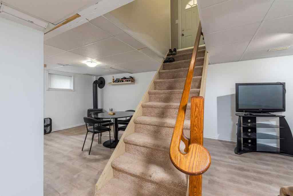 MLS® A2221103 - 5032 51 Street  in NONE Mannville, Residential
