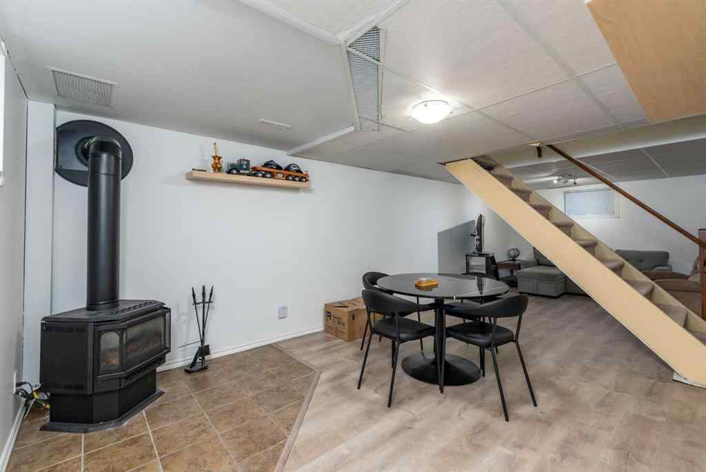 MLS® A2221103 - 5032 51 Street  in NONE Mannville, Residential