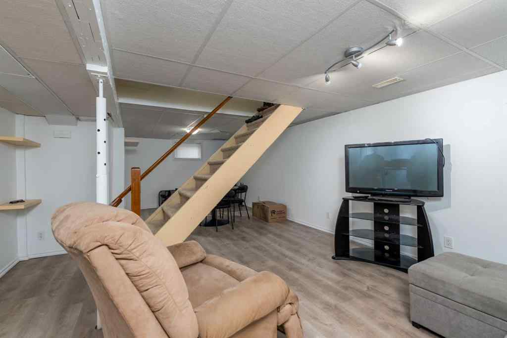 MLS® A2221103 - 5032 51 Street  in NONE Mannville, Residential