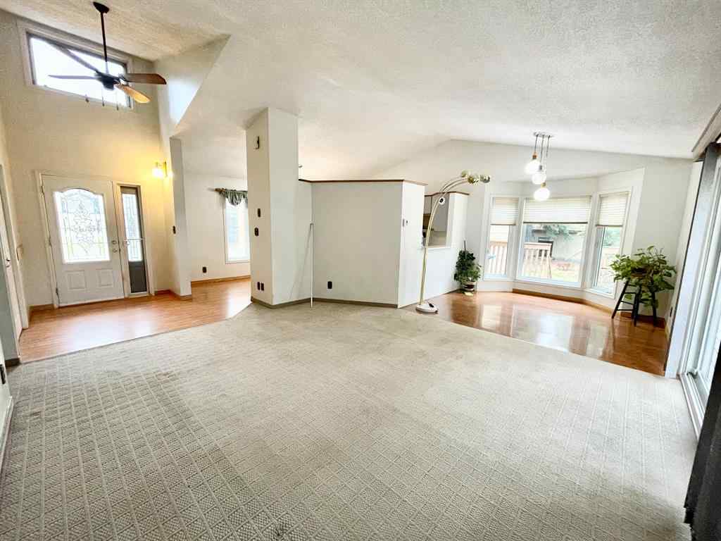 MLS® A2221121 - 107 FOREST HEIGHTS Drive  in Hillcrest Hinton, Residential