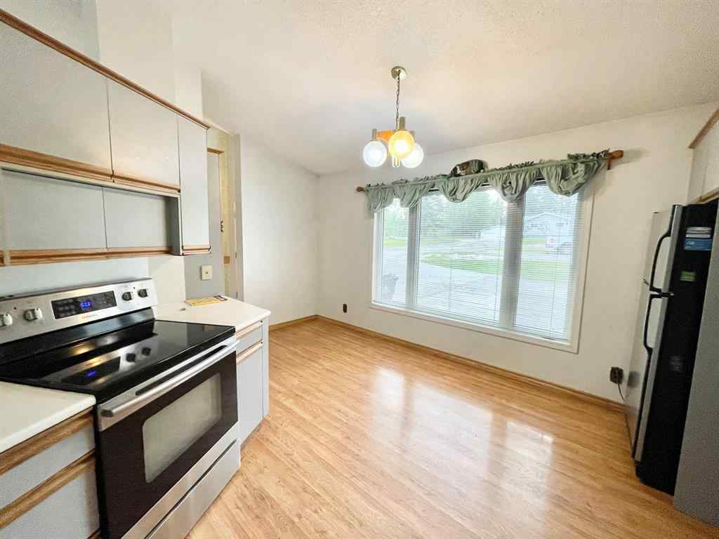 MLS® A2221121 - 107 FOREST HEIGHTS Drive  in Hillcrest Hinton, Residential