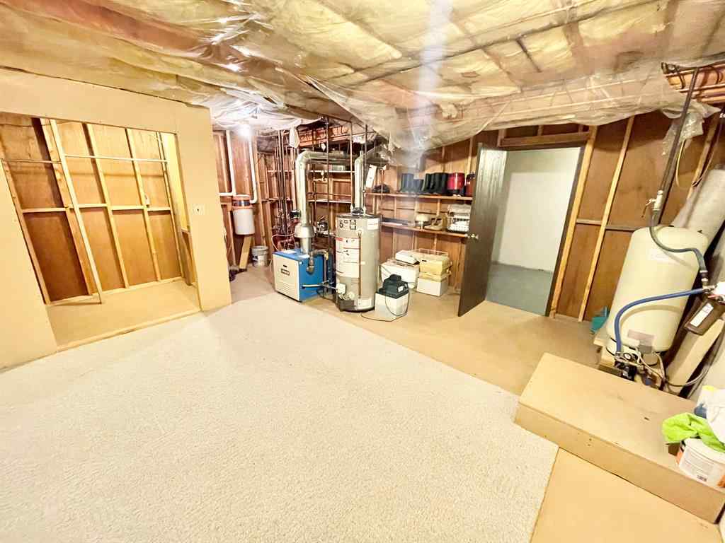 MLS® A2221121 - 107 FOREST HEIGHTS Drive  in Hillcrest Hinton, Residential