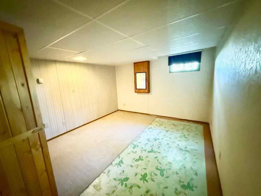 MLS® A2221121 - 107 FOREST HEIGHTS Drive  in Hillcrest Hinton, Residential