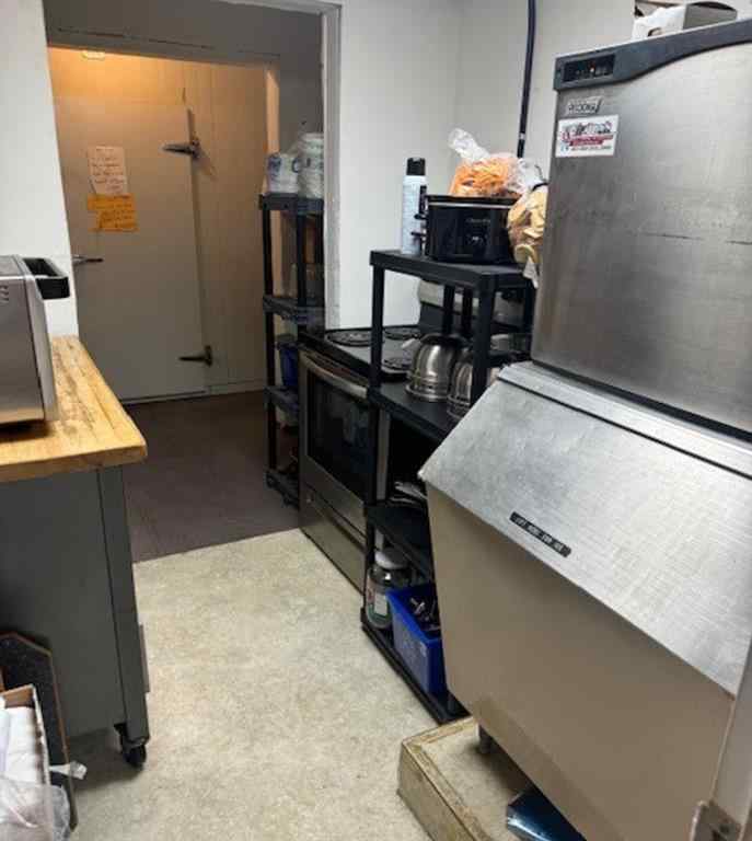 MLS® A2221250 - 95 South Railway Avenue  in NONE Irvine, Commercial