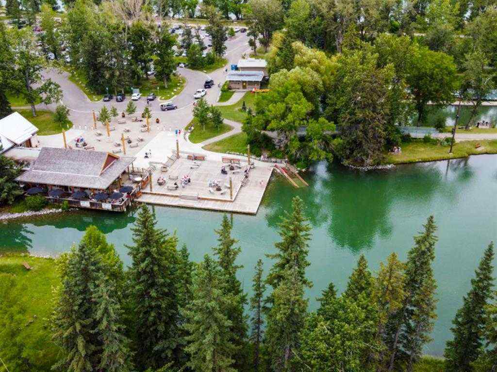 MLS® A2221256 - 7420 36 Avenue NW in Bowness Calgary, Residential