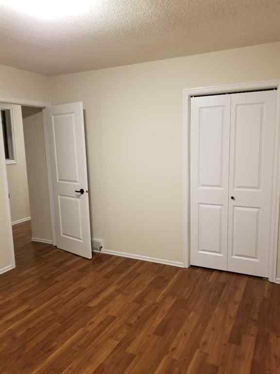 MLS® A2221256 - 7420 36 Avenue NW in Bowness Calgary, Residential