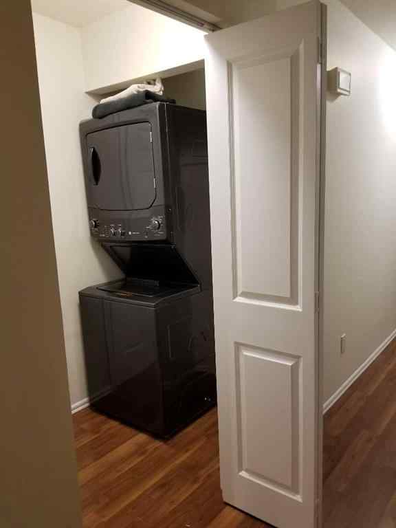 MLS® A2221256 - 7420 36 Avenue NW in Bowness Calgary, Residential