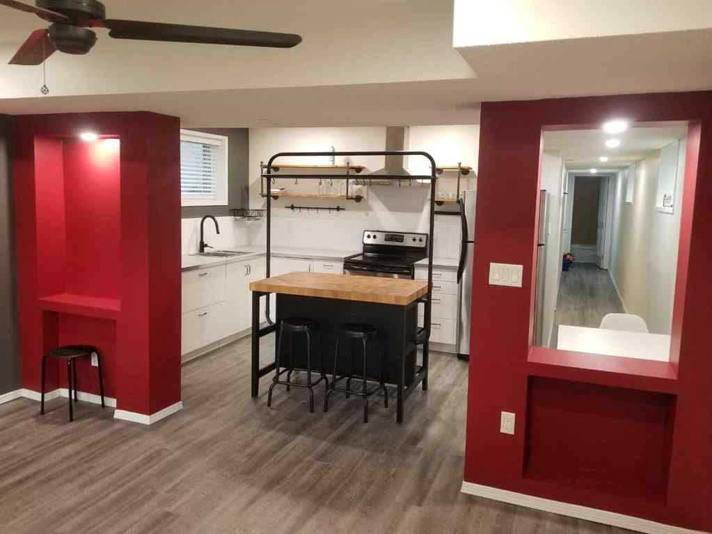 MLS® A2221256 - 7420 36 Avenue NW in Bowness Calgary, Residential