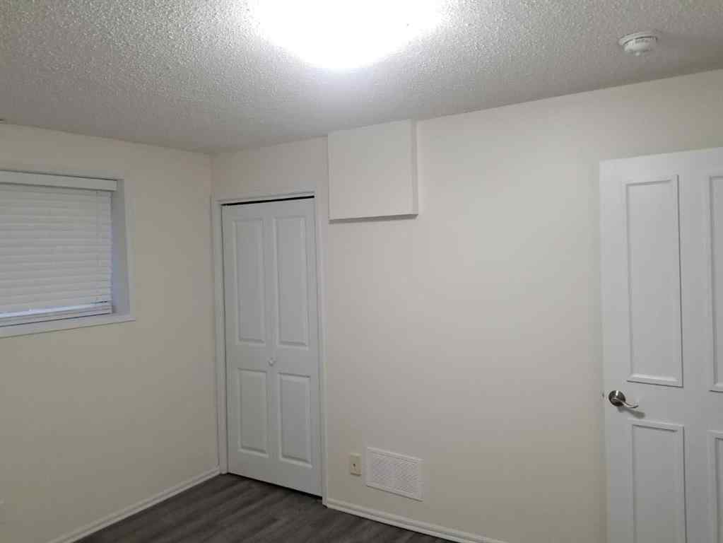 MLS® A2221256 - 7420 36 Avenue NW in Bowness Calgary, Residential