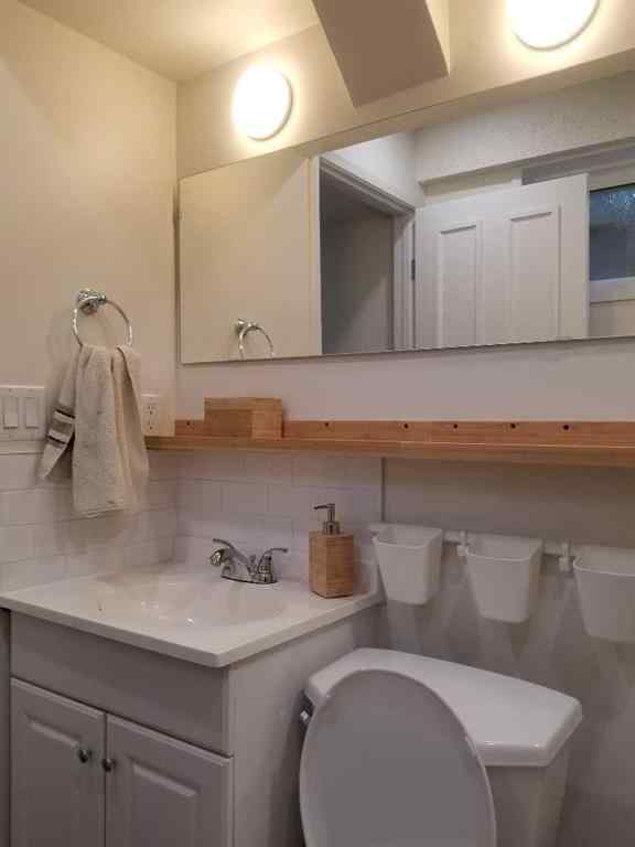 MLS® A2221256 - 7420 36 Avenue NW in Bowness Calgary, Residential