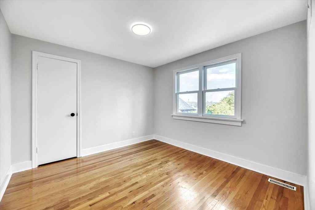 MLS® A2221265 - 514 Scarboro Avenue SW in Scarboro Calgary, Residential
