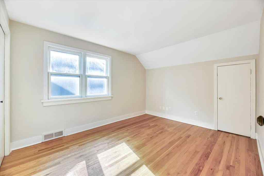 MLS® A2221265 - 514 Scarboro Avenue SW in Scarboro Calgary, Residential