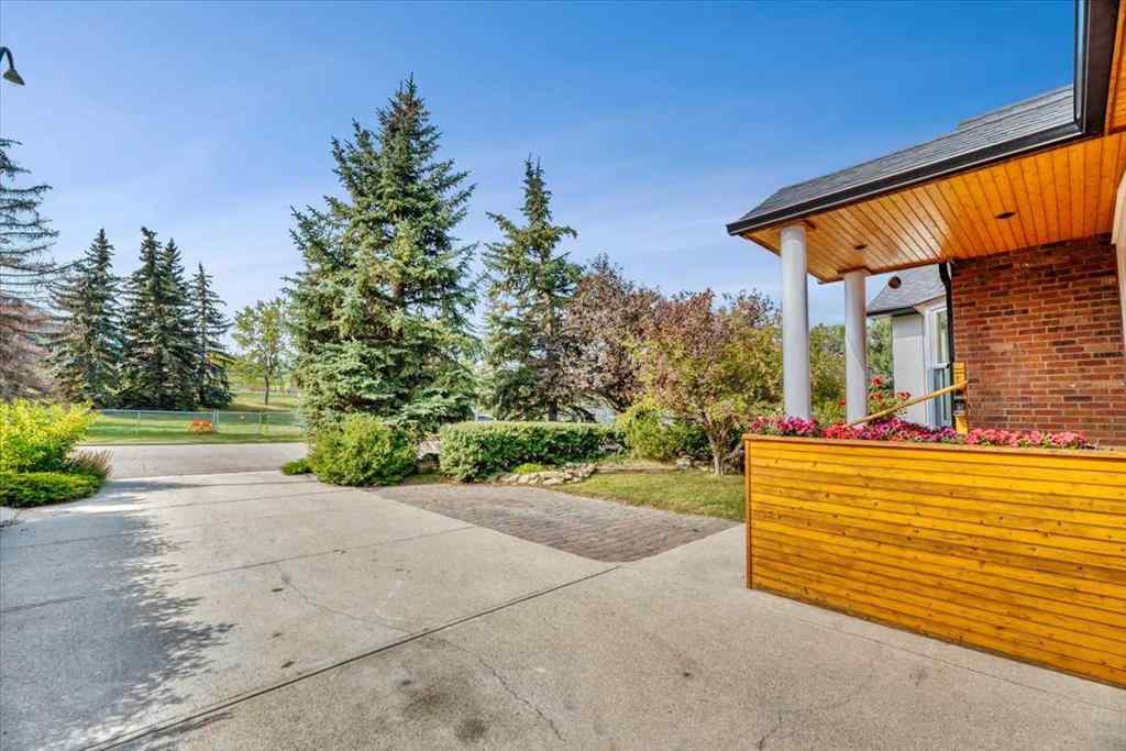 MLS® A2221265 - 514 Scarboro Avenue SW in Scarboro Calgary, Residential