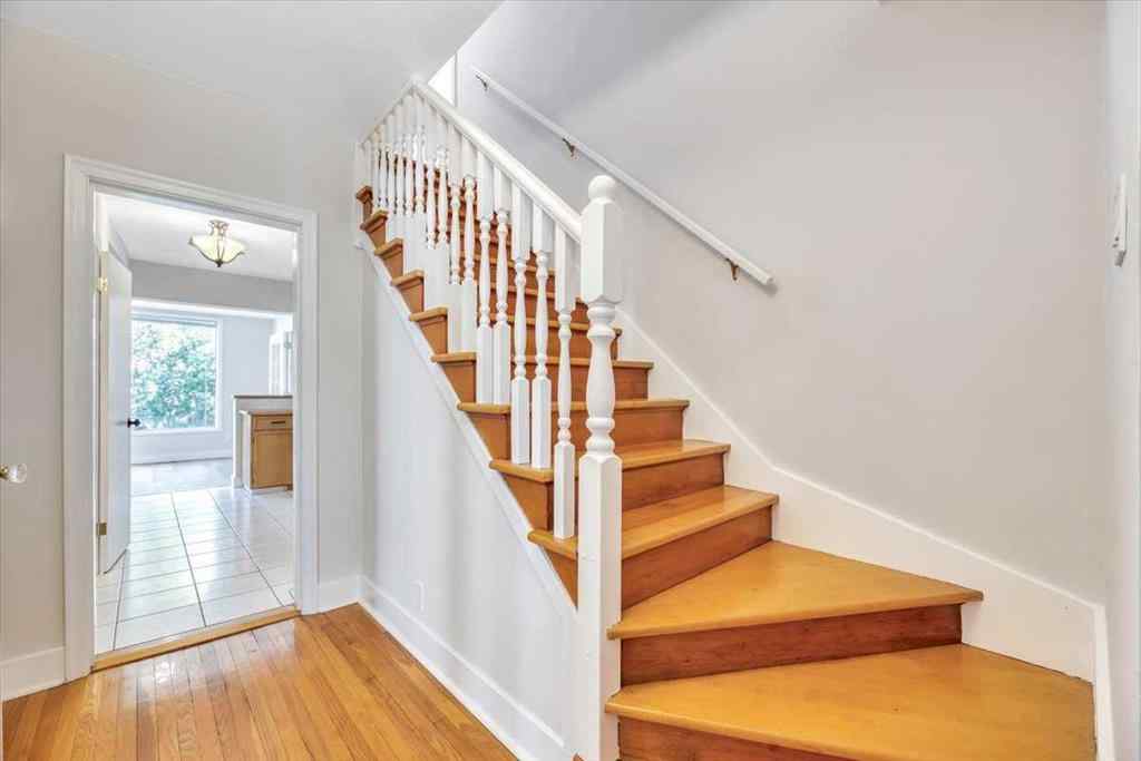 MLS® A2221265 - 514 Scarboro Avenue SW in Scarboro Calgary, Residential