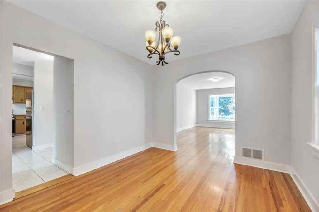 MLS® A2221265 - 514 Scarboro Avenue SW in Scarboro Calgary, Residential