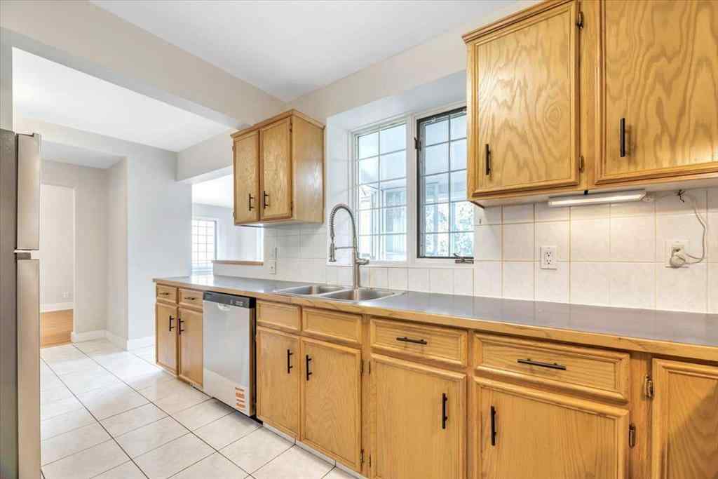 MLS® A2221265 - 514 Scarboro Avenue SW in Scarboro Calgary, Residential
