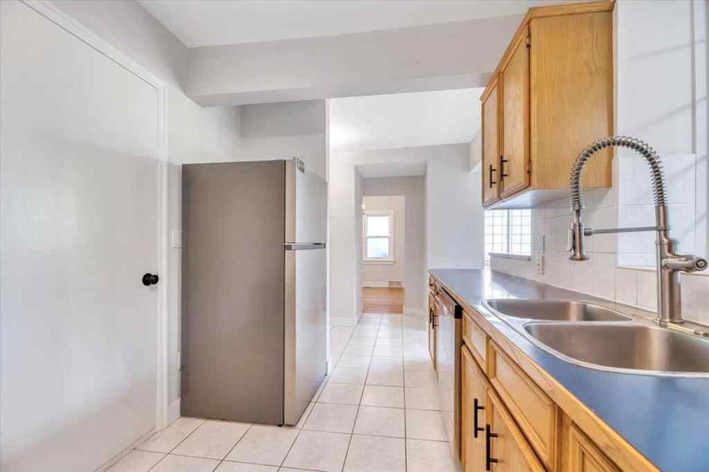 MLS® A2221265 - 514 Scarboro Avenue SW in Scarboro Calgary, Residential