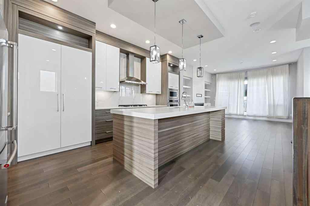 MLS® A2221284 - 1826 33 Avenue SW in South Calgary Calgary, Residential