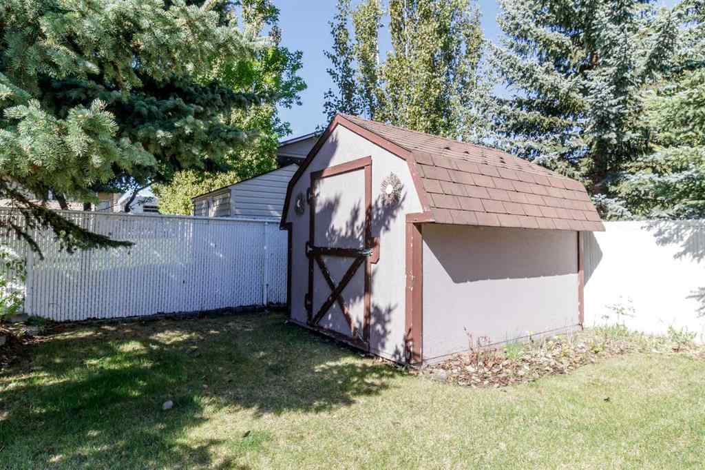 MLS® A2221418 - 6203 60 Street  in NONE Olds, Residential