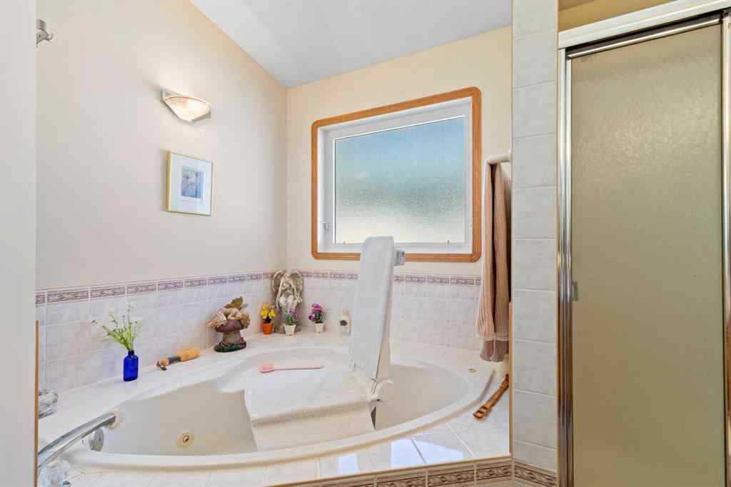 MLS® A2221418 - 6203 60 Street  in NONE Olds, Residential
