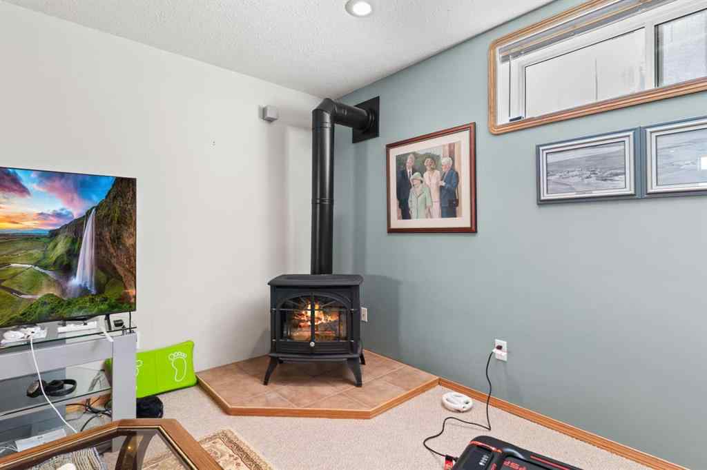 MLS® A2221418 - 6203 60 Street  in NONE Olds, Residential