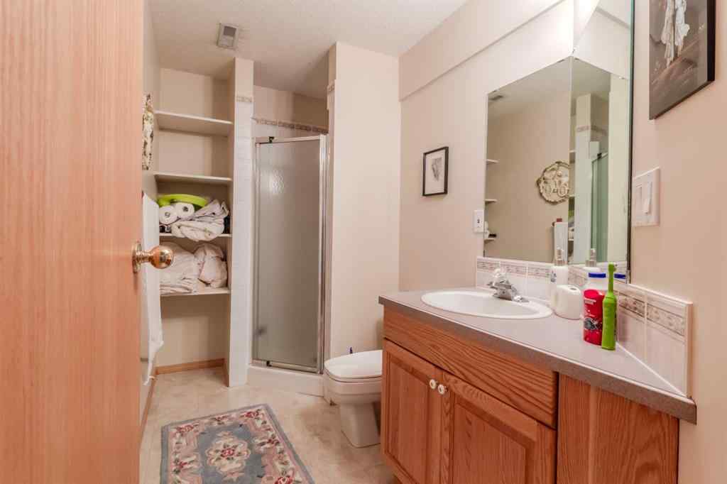 MLS® A2221418 - 6203 60 Street  in NONE Olds, Residential