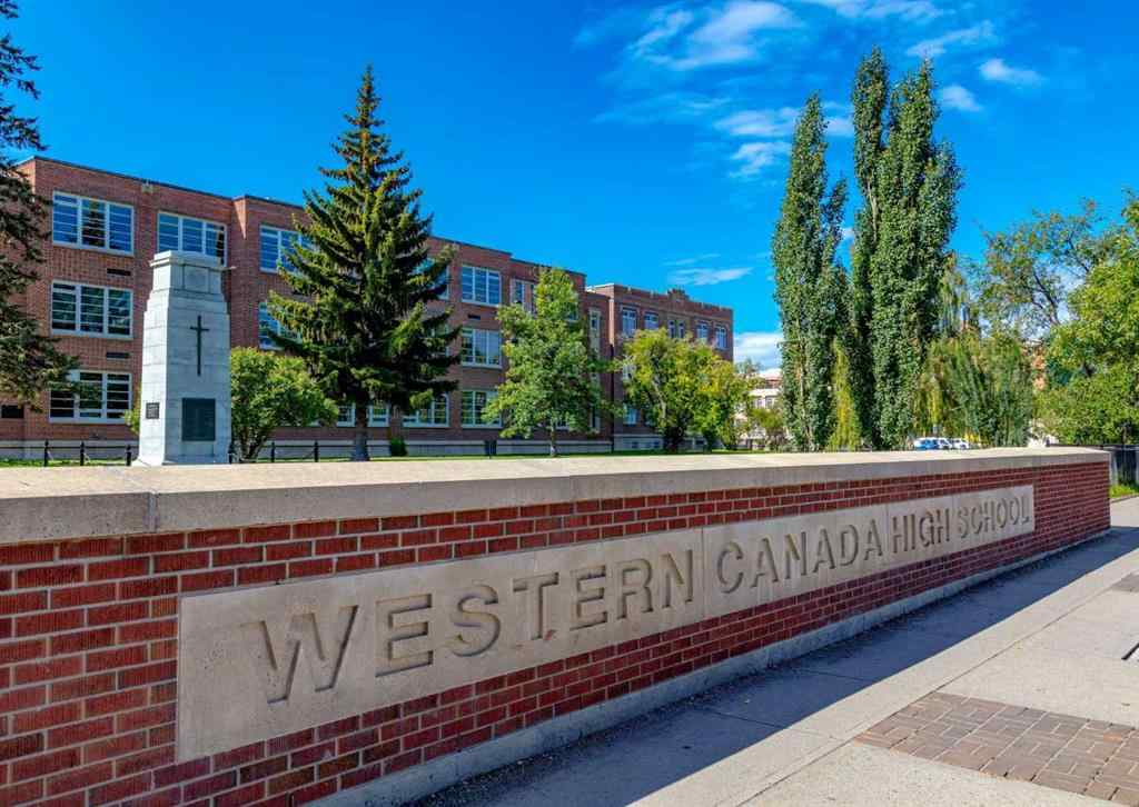 MLS® A2221439 - Unit #408 2702 17 Avenue SW in Shaganappi Calgary, Residential