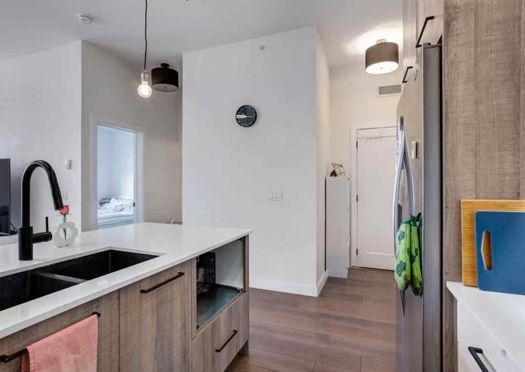 MLS® A2221439 - Unit #408 2702 17 Avenue SW in Shaganappi Calgary, Residential