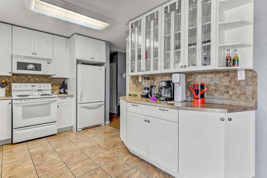MLS® A2221492 - 9728 95 Avenue  in NONE Wembley, Residential