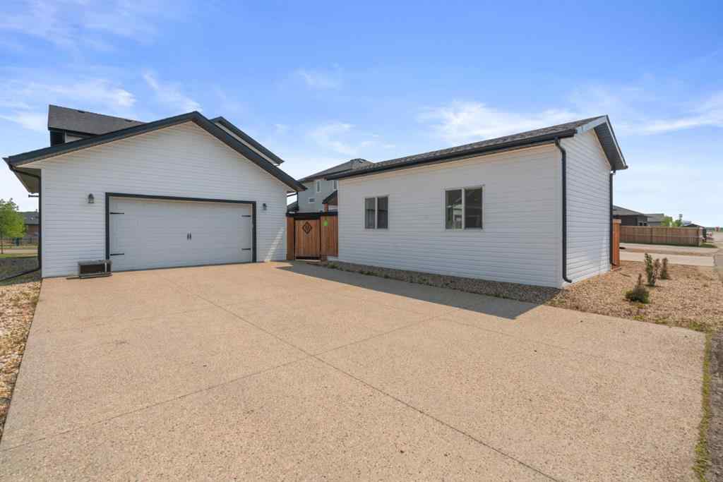 MLS® A2221496 - 2612 62 Street  in Valleyview Camrose, Residential