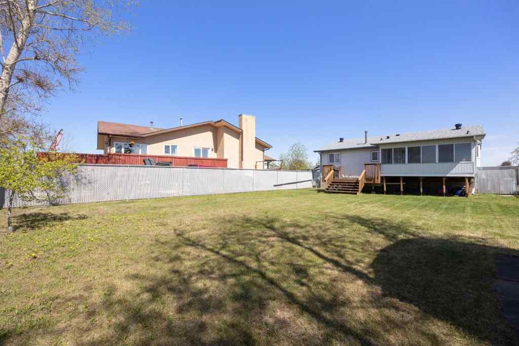 MLS® A2221559 - 173 Oaks Crescent  in Thickwood Fort McMurray, Residential