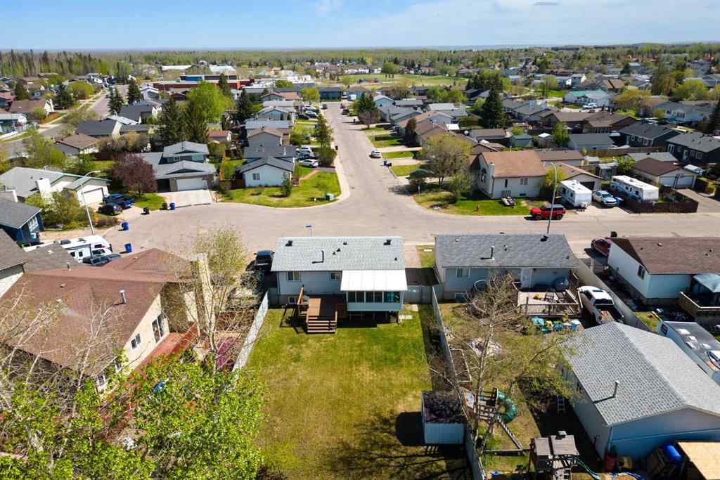MLS® A2221559 - 173 Oaks Crescent  in Thickwood Fort McMurray, Residential