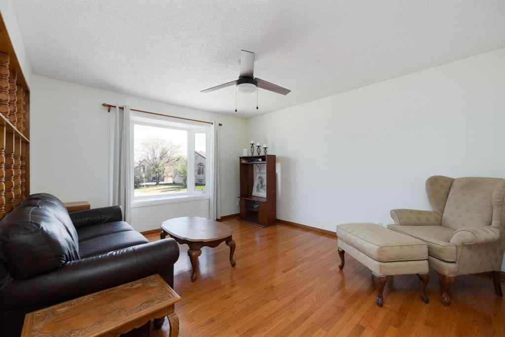 MLS® A2221559 - 173 Oaks Crescent  in Thickwood Fort McMurray, Residential