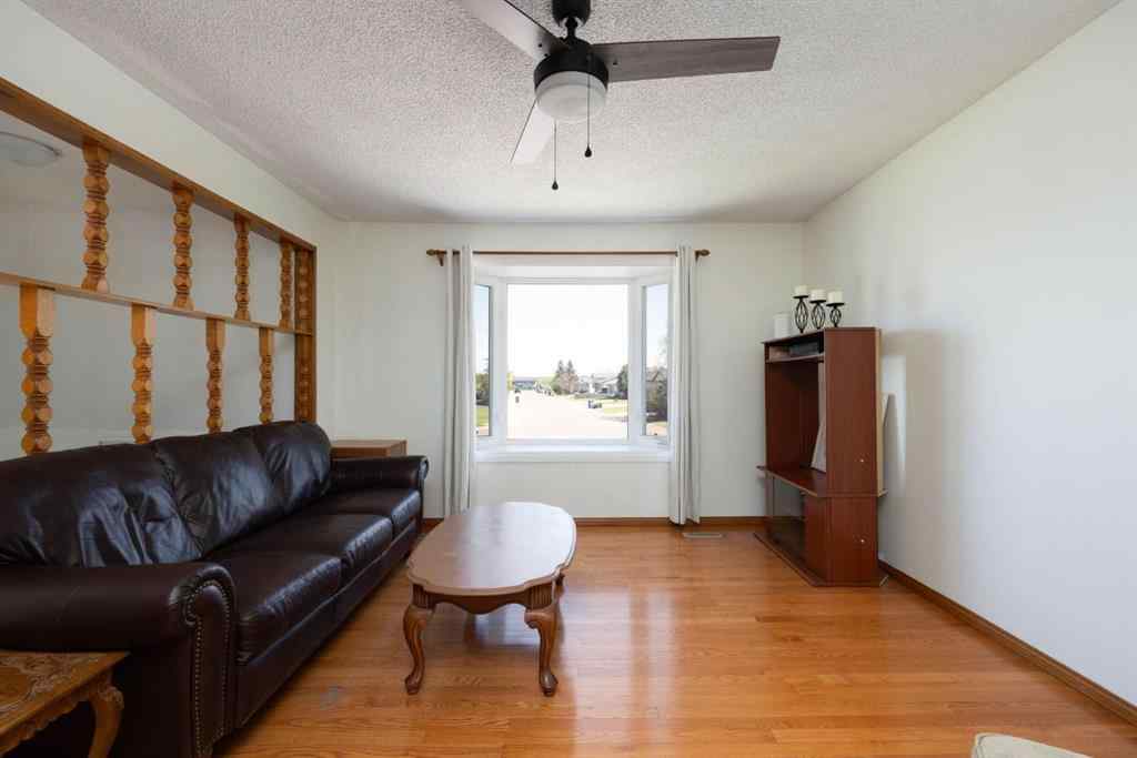 MLS® A2221559 - 173 Oaks Crescent  in Thickwood Fort McMurray, Residential