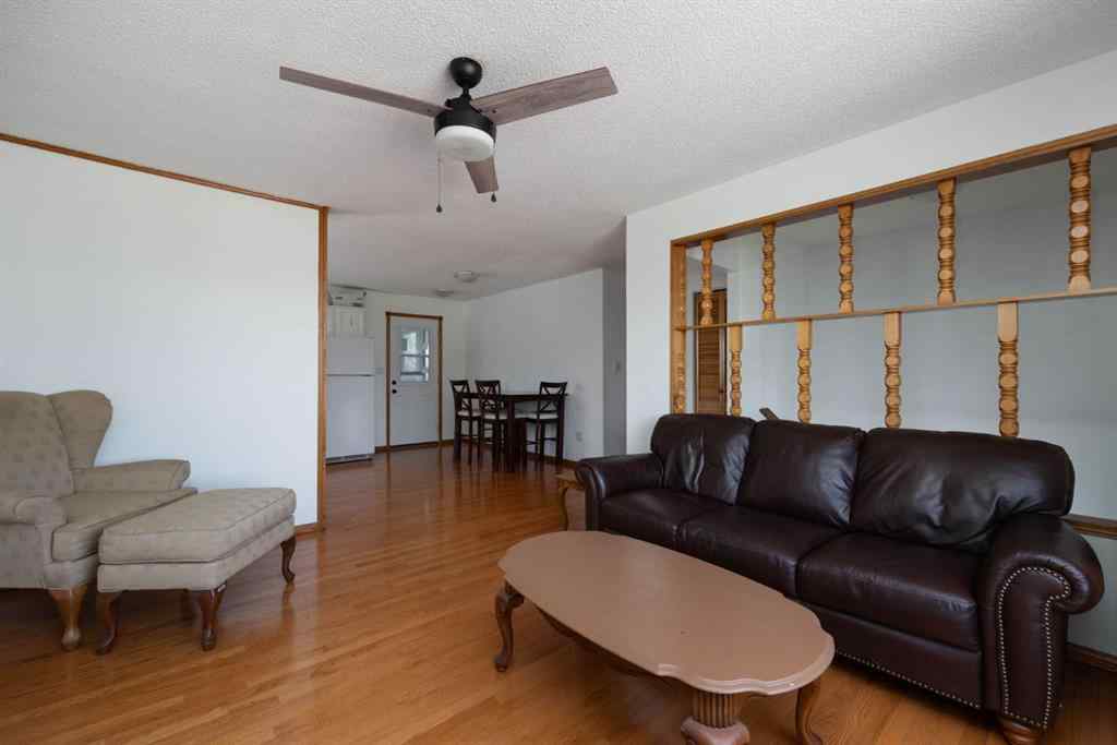 MLS® A2221559 - 173 Oaks Crescent  in Thickwood Fort McMurray, Residential