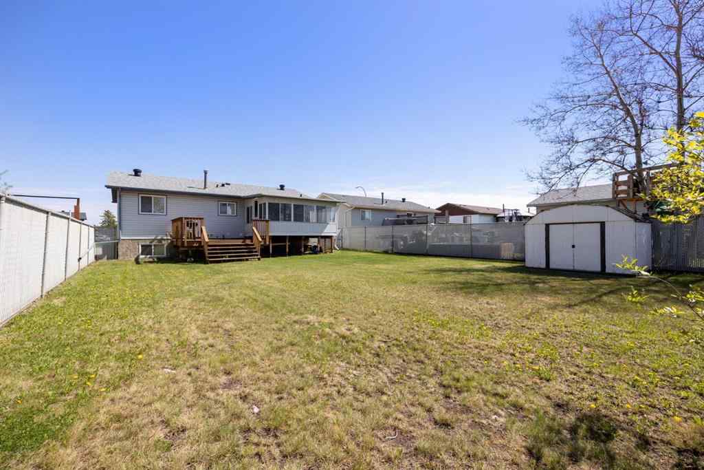 MLS® A2221559 - 173 Oaks Crescent  in Thickwood Fort McMurray, Residential