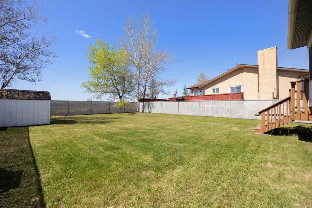 MLS® A2221559 - 173 Oaks Crescent  in Thickwood Fort McMurray, Residential